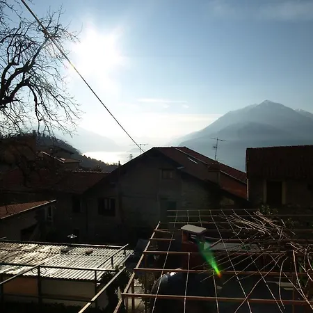 House Caterina Feriehus Varenna